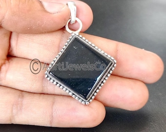 Colgante de ónix negro de plata de ley hecho a mano: collar con piedra preciosa cuadrada
