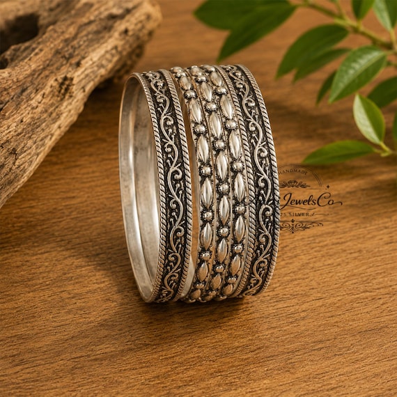 vintage silver bangle セット Oxidized Sterling Silver Bangle Set, Vintage Engraved Stackable