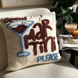 Cojín con aguja de punzón para Espresso Martini con inserto, bonito cojín decorativo, cojín bordado para amantes del café, cojín decorativo con punzón