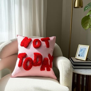 Almohada con frase "Hoy no", con inserto, bonita almohada decorativa, divertida almohada bordada, cojín decorativo, almohada con mechones.