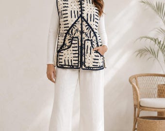 Handmade Kantha Quilted Vest for Women, Reversible Cotton Jacket, Block Print Sleeveless Jacket, Boho Layering Vest, Indian Artisan Coat