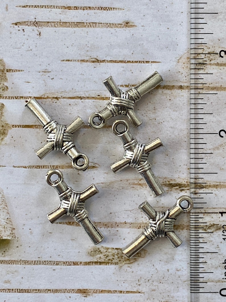 5 Fancy Silver Cross Charms SHOP CLOSING qty 5 B4 24X18mm Silver Cross Pendant Cross Charm