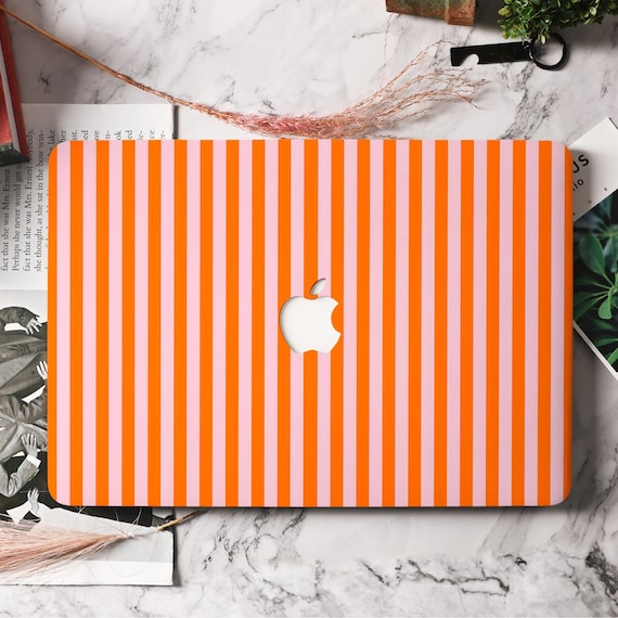 【未使用】MacBook Air M4 2025 ケース ストライプ柄 おしゃれ オレンジストライプ柄MacBookケースカバー（2025年版Air 13/15インチ