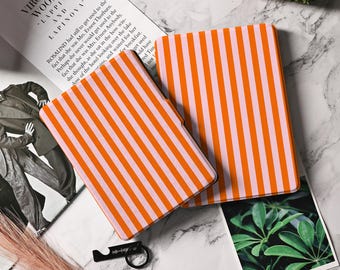 Custodia a righe arancioni per Kindle Paperwhite 1/2/3/4, Kindle 2019/2022, custodia per Kindle 7" Colorsoft 2024, custodia per Kindle Paperwhite 11°/12°