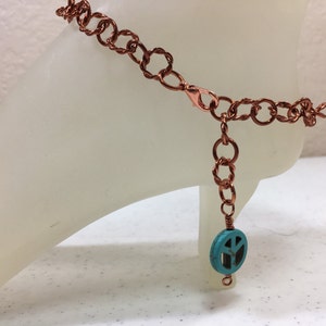 Copper Ankle Bracelet with Turquoise Peace Charm Adjustable With Your Choice of Length and Clasp zdjęcie 5