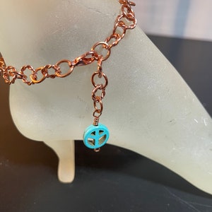 Copper Ankle Bracelet with Turquoise Peace Charm Adjustable With Your Choice of Length and Clasp zdjęcie 7