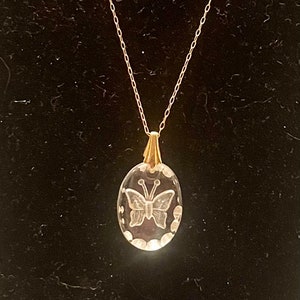 Vintage 14kt Gold Butterfly Necklace 18 Inches Long on Delicate Chain Pendant is 1 Inch Long and .5 Inches Wide image 1