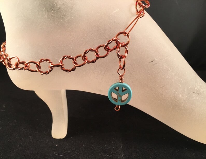 Copper Ankle Bracelet with Turquoise Peace Charm Adjustable With Your Choice of Length and Clasp zdjęcie 2