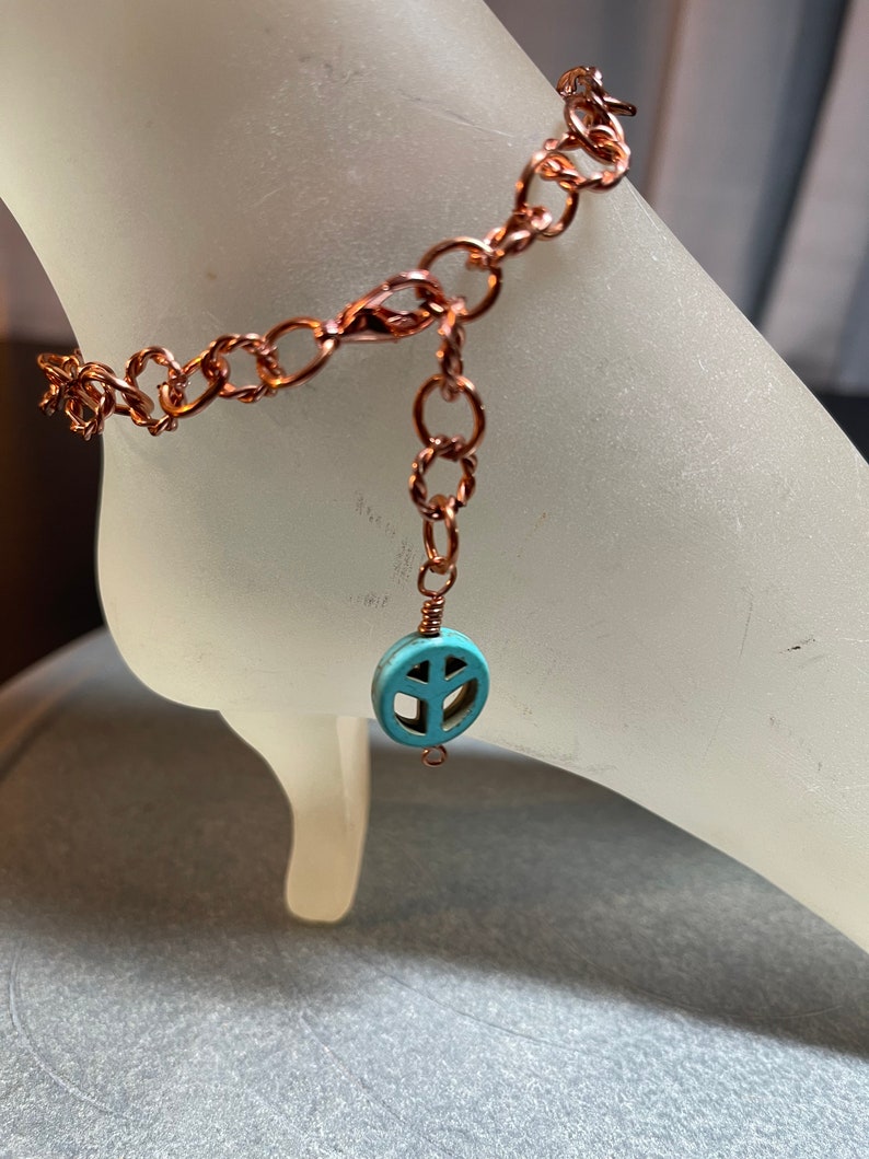 Copper Ankle Bracelet with Turquoise Peace Charm Adjustable With Your Choice of Length and Clasp zdjęcie 10