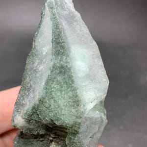 135g beautiful terminated Chlorite Quartz from Hashupa, Shigar valley, Shigar District, Gilgit Baltistan, size(8x4)cm