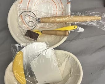 Juego de 2 cestas Banneton para hornear masa madre / Cestas ovaladas y redondas para levar pan con revestimiento, lámina para pan, batidor danés y tapete de silicona para hornear