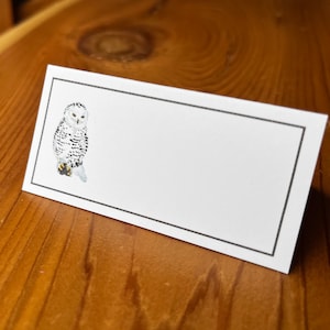 NOUVEAU !! Ensemble de 12 marque-places Harfang des neiges pour Noël des Fêtes ou une table spéciale, motif aquarelle, bordure noire.