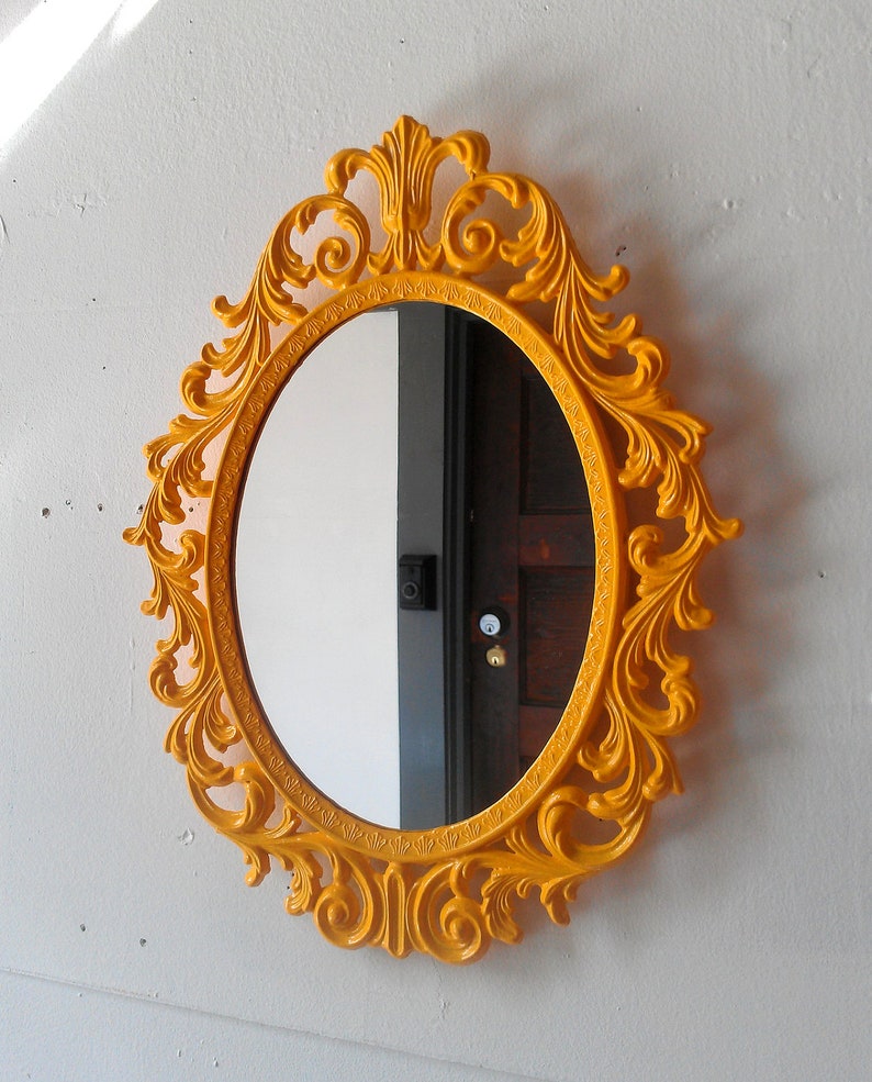 Yellow Princess Mirror Vintage Oval Frame Decorative Wall Mirrors Nursery Interior Design Baroque Apartment Decor