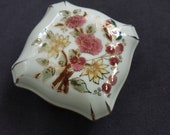 Vintage Hungarian Porcelain Covered Trinket or Dresser Box, Zsolnay, Hungary