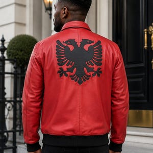 Handgefertigte Adler-rote Leder-Bomberjacke, inspirierter Stil - Vintage-Bomberjacke aus rotem Leder, inspiriert von der Traditionsausgabe mit Adler-Rückenaufnäher