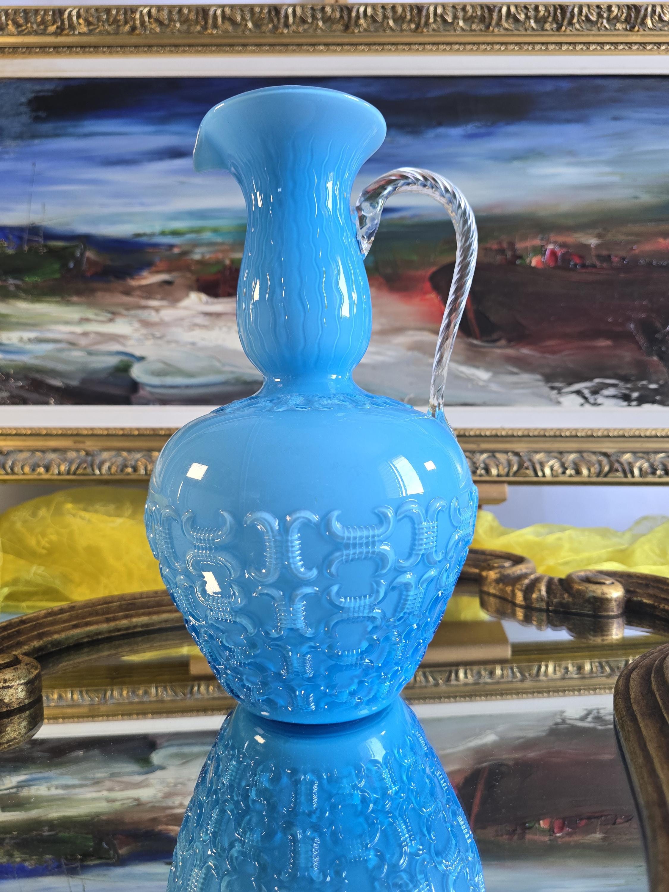 Vase Ancien En Verre Opaline Bleu – Motif Fleur émaillé – Déco Loft Vintage