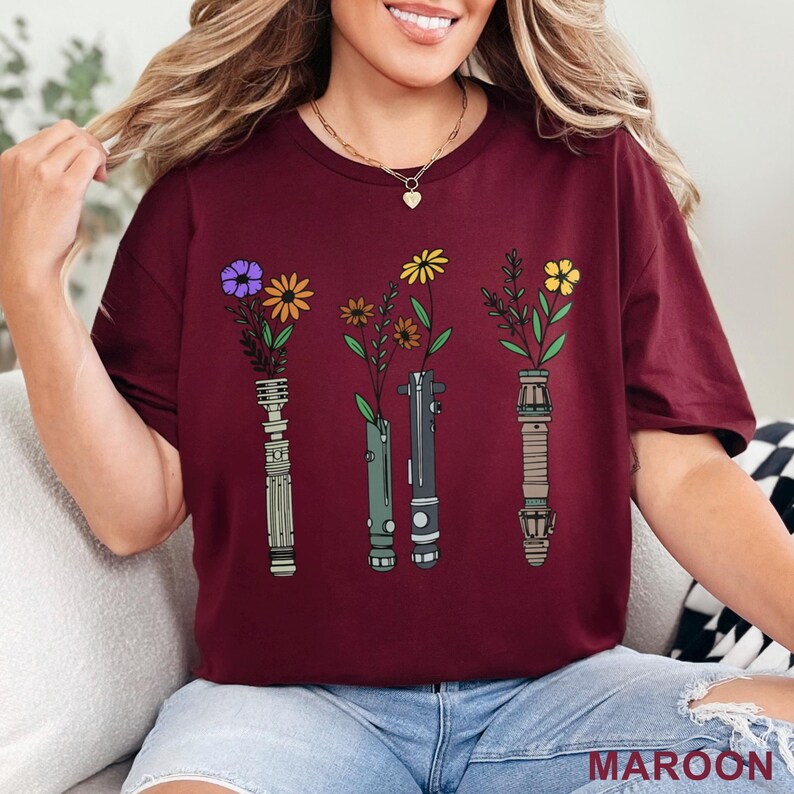 Camiseta con sable de luz floral, Galaxy's Edge, Disney Star Wars Day, Disneyland, Disney World 632683 imagen 6