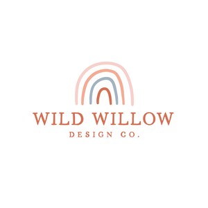 Design moderno de logotipo pré-fabricado com detalhes coloridos em arco-íris para marcas infantis divertidas, design de logotipo brilhante, logotipo de boutique, pacote de marca comercial
