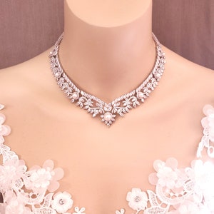 bridal jewelry wedding pearl necklace white or cream pear crystal pearl necklace with silver chain cubic zirconia multishape cluster deco