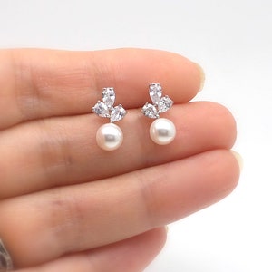 Bridal earrings jewelry wedding bridesmaid gift pearl earrings cubic zirconia deco teardrop post stud round 6mm white cream crystal pearl