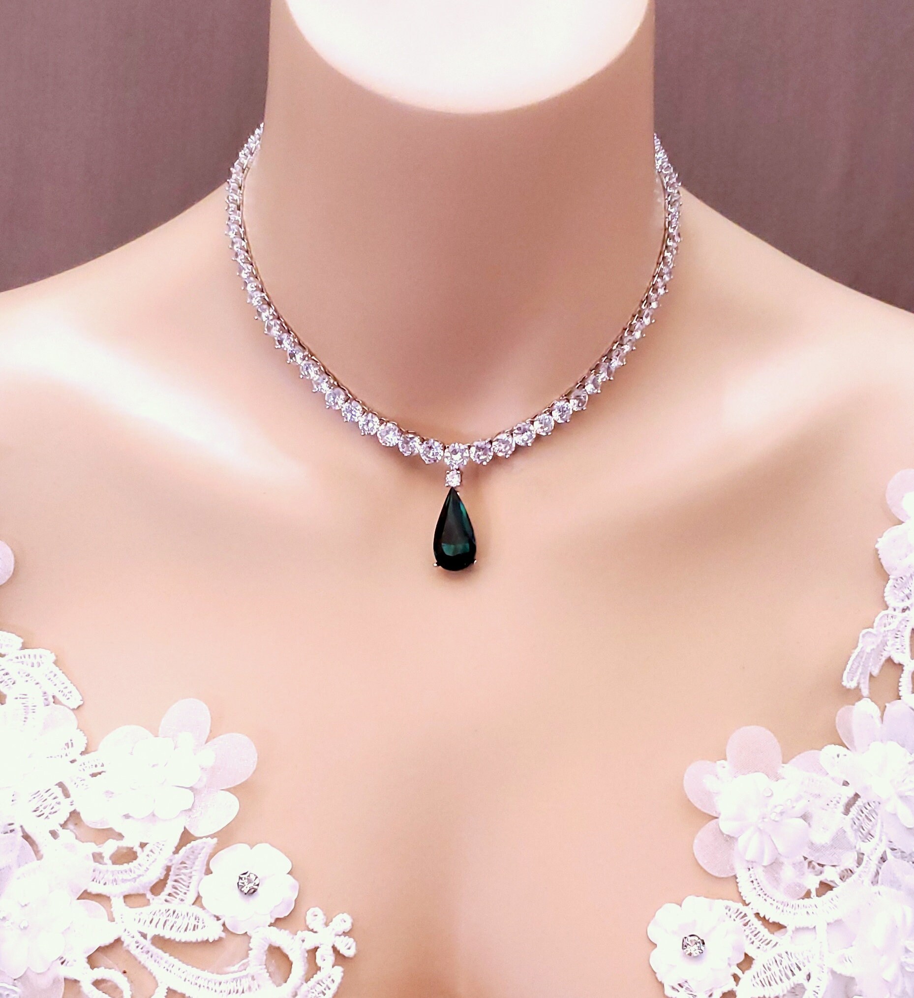 Elegant wedding necklace deals