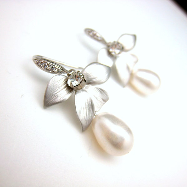 Bridal earring wedding jewerly bridal pearl earrings fancy white cream pearl teardrop matte orchid connector cubic sterling silver hook