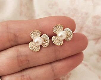 wedding bridal stud gold earrings jewelry gift prom party christmas pageant flower micropave clear white cubic zirconia pearl stud post