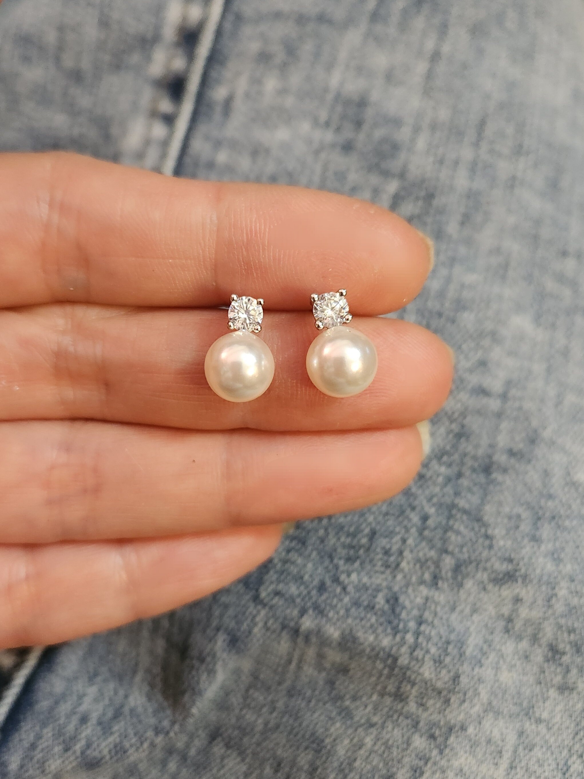 8mm silver Bridal Jewelry earrings bridesmaid gift wedding prom gift 8mm soft white cream pearl round cubic zirconia earring rhodium post