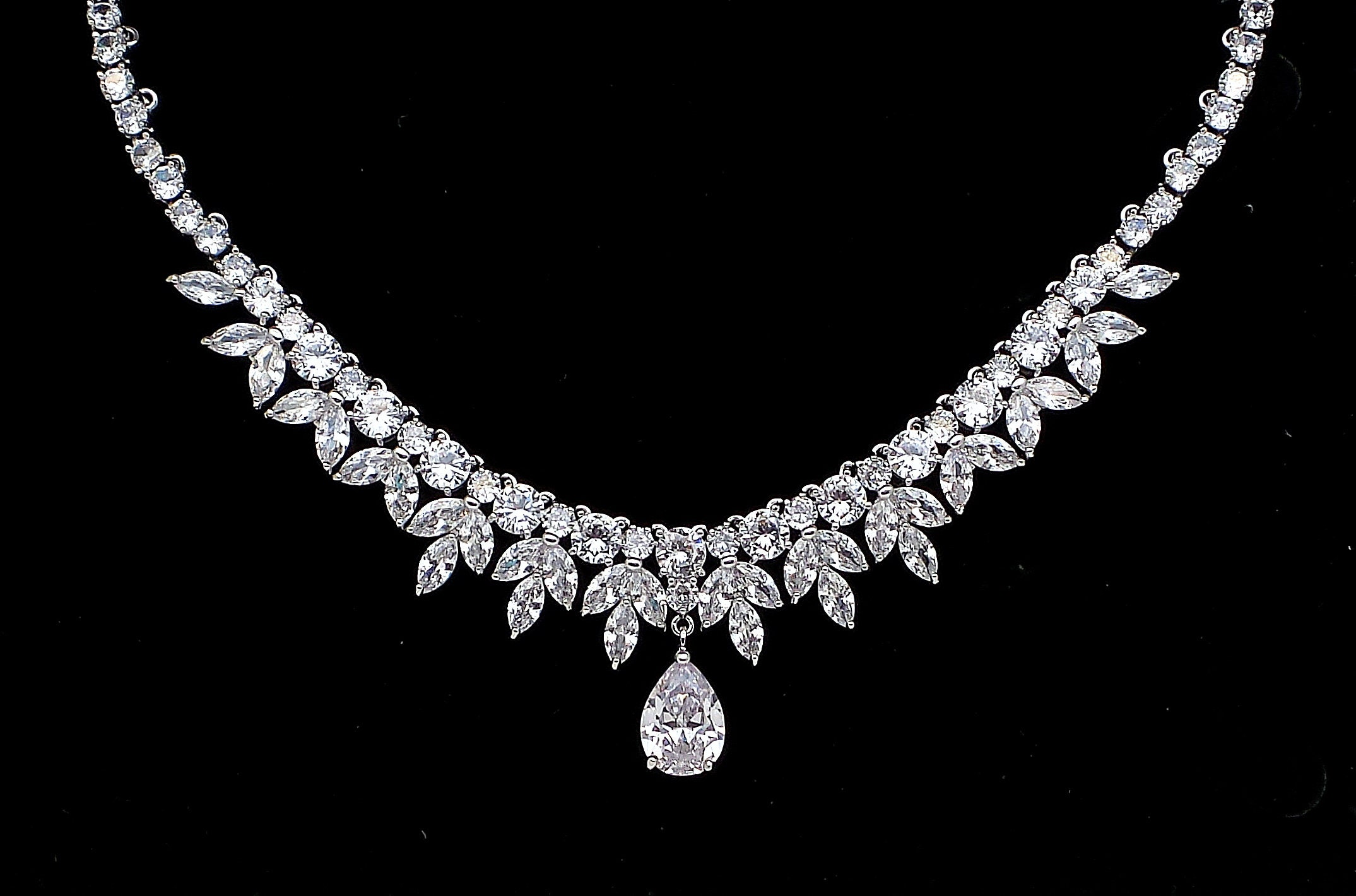 Marquise diamond necklace designs deals