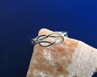 knot ring sterling silver, symbol ring, celtic knot ring, lover knot ring, friendship ring, endless love ring, wedding ring, gift, wedding