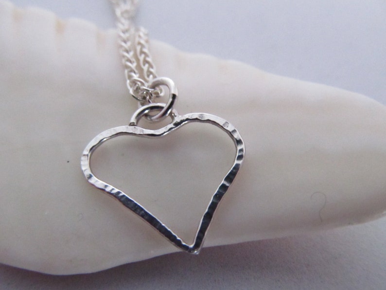 medium heart pendant, custom, gift, prom, love, necklace, wedding, friendship, memories, lovers, sterling siver, 1mm wire, lost, fondation, image 3