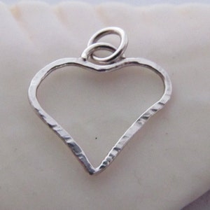 medium heart pendant, custom, gift, prom, love, necklace, wedding, friendship, memories, lovers, sterling siver, 1mm wire, lost, fondation, texture