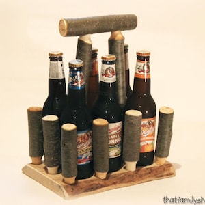 Log Beer Caddy Tote idea única de regalo de servicio, soporte de taza de madera Craft Brew Holder para padrinos de boda, regalo de cerveza, regalo de cerveza para hombres para él