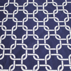 Navy Chain Link Nursing Cover with optional boning and pocket image 3