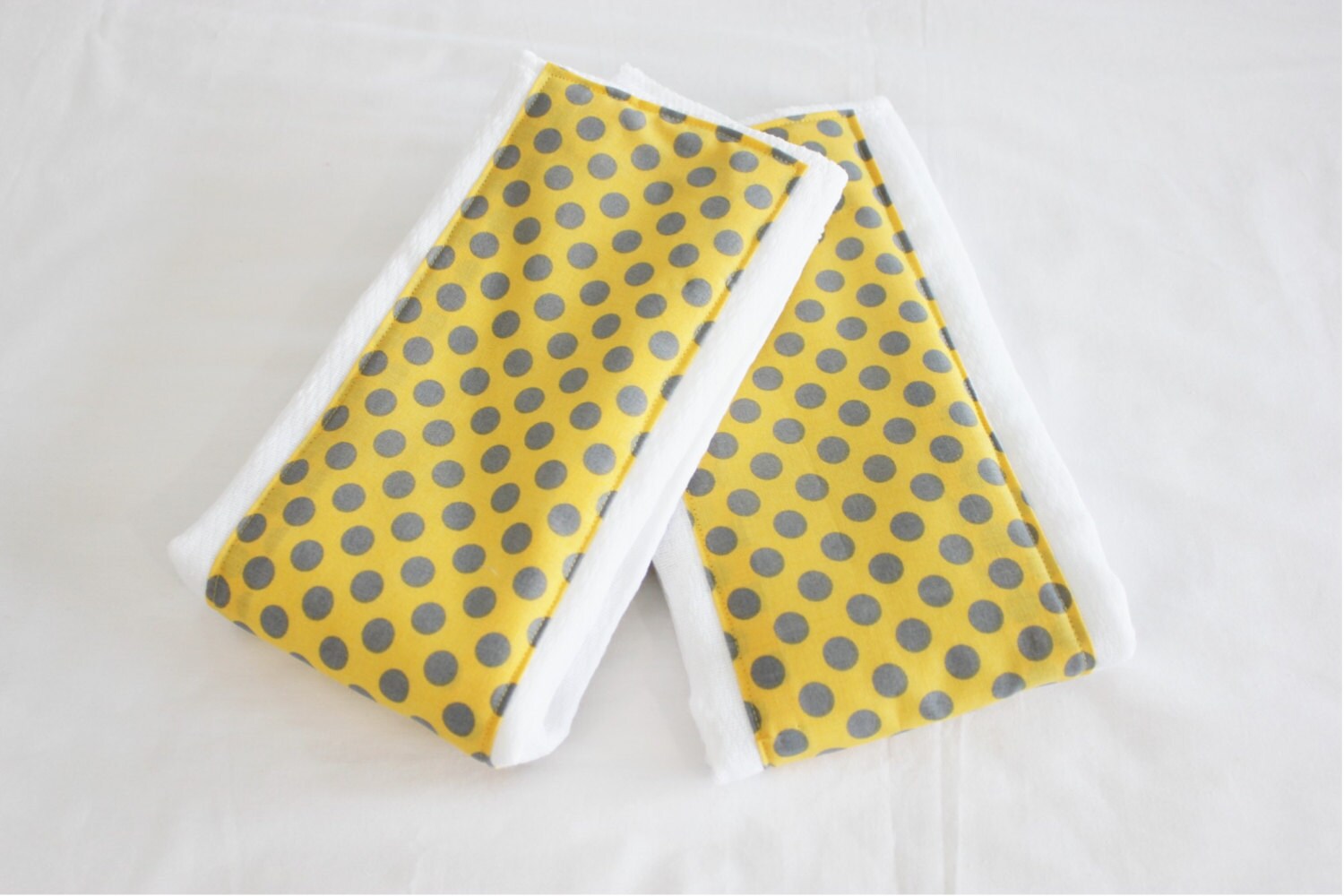 Amarillo y Gris Polka Dots Burp Cloths Set de 2 Etsy España