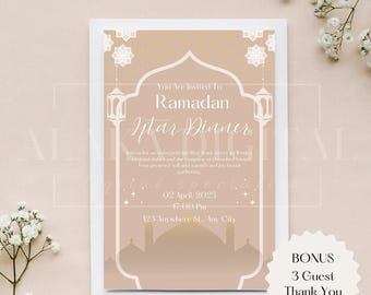 Könnte beinhalten: Eine beige Einladungskarte mit weißem Text und Illustrationen. Der Text lautet "You Are Invited To Ramadan Iftar Dinner". Datum und Uhrzeit sind als "02 April 2025 17:00 PM" angegeben. Die Adresse lautet "123 Anywhere St... Any City".