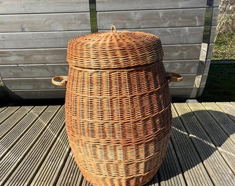Large Wicker Laundry Basket with Lid, Handles, Boho Storage Trunk, Rustic Farmhouse Organizer