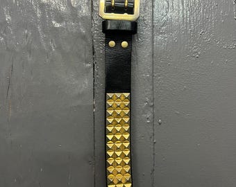 黒革のゴールドスタッズベルト - Etsy 日本