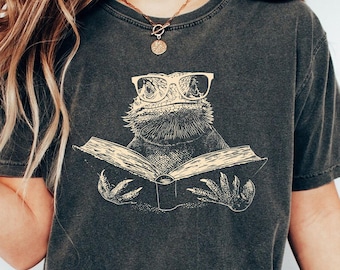 Comfort Colors Bearded Dragon Reading Book T-Shirt, Librarian Gift