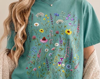 Comfort Colors  Bohemian Wildflower T-Shirt, Retro Herbarium Artwork, Nature Lover Present for Women Gardeners