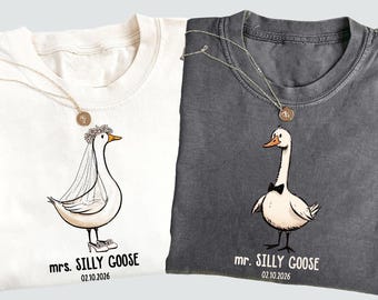 Comfort Colors Mr and Mrs Silly Goose シャツ、お揃いの新婚夫婦Tシャツ、ハネムーンカップルの記念日ギフトに最適