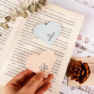 Customized Leather Heart Bookmark, Personalized Page Corner Bookmark, Gift for Book Lovers Her, Anniversary Wedding Valentine’s Day Keepsake