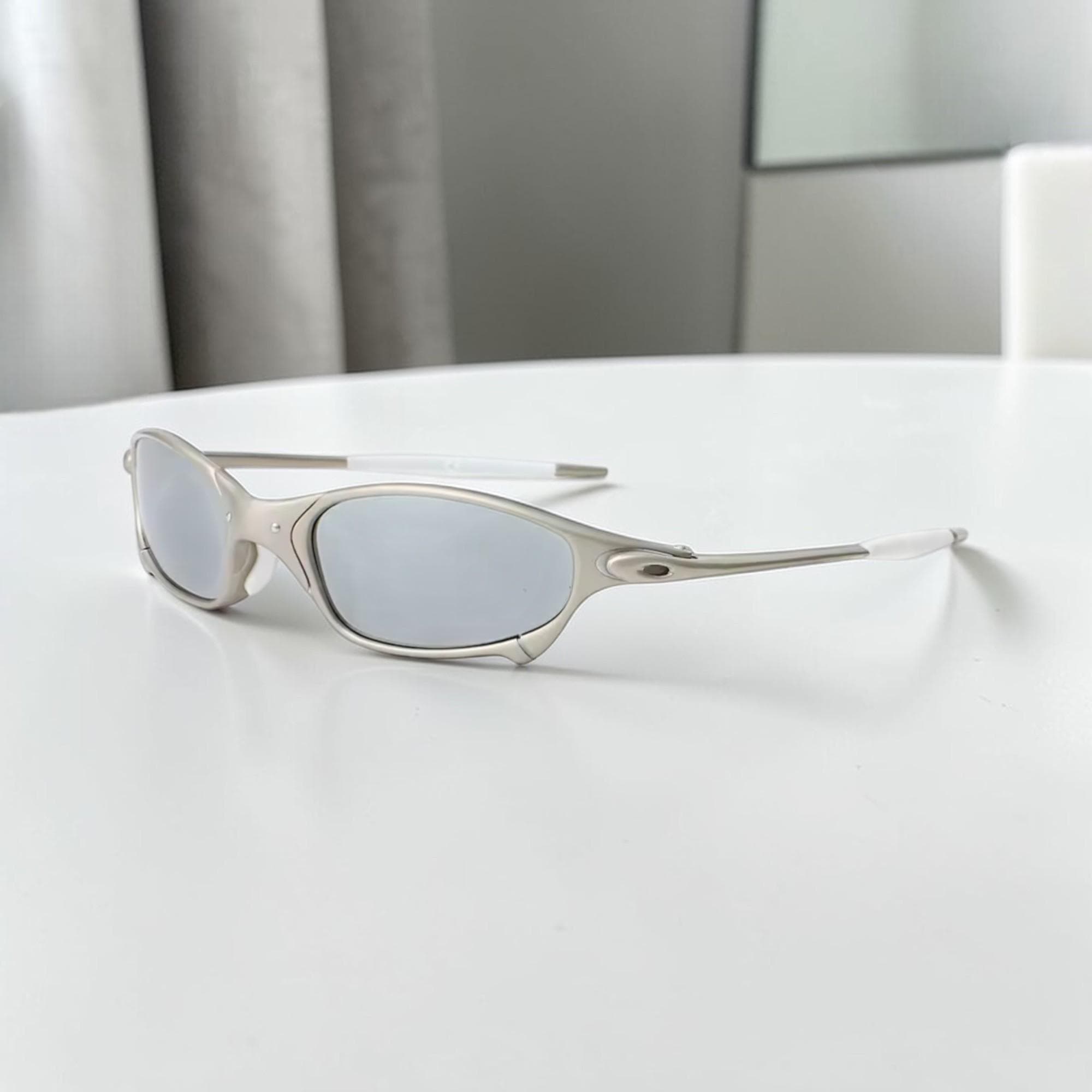 Vintage oakley minute sunglasses - Etsy 日本