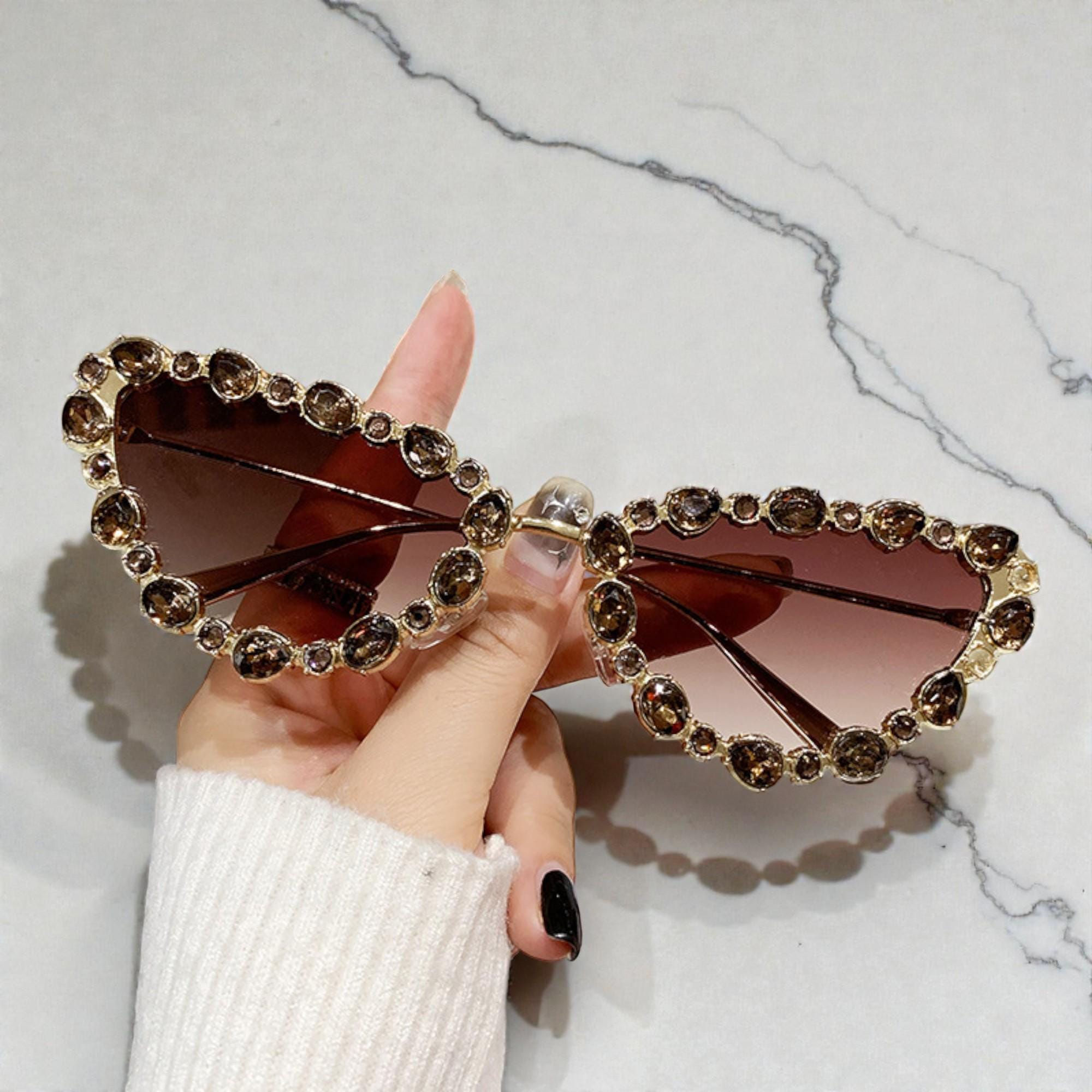 Rimless Y2K 2000’s style  Gold Sunglasseswith rhinestone butterfly Womens Rhinestone Heart Lens Bling Rimless Butterfly Chic  main image 2