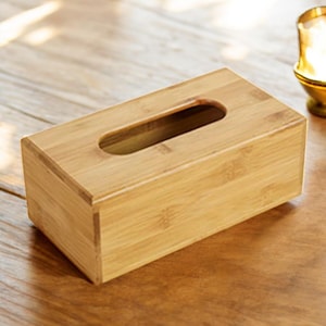 Taschentücherbox aus Bambus für Zuhause, Hotel oder Café. Stilvoller Serviettenhalter und Papieraufbewahrung - perfekt für jeden Raum!