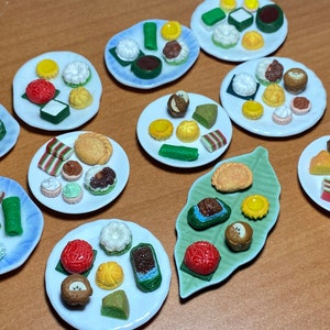 Miniature Singapore Traditional Nonya Kueh Mix Platter, Dollhouse Diner, Ang Ku Kueh, Clay Food, Doll Food Diner Food, Faux Food image 3