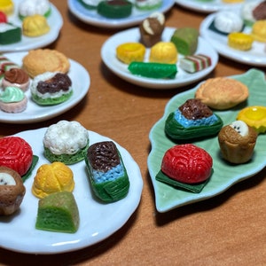 Miniature Singapore Traditional Nonya Kueh Mix Platter, Dollhouse Diner, Ang Ku Kueh, Clay Food, Doll Food Diner Food, Faux Food image 6