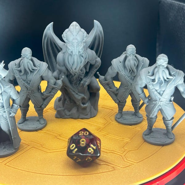 Sea Scourge miniature set with 3 pirates, a captain and a Cthulhu Spawn!