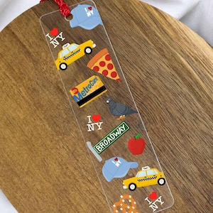 New York Acryl Lesezeichen | NYC Bookmark mit Quaste | Geschenk für Buchliebhaber | Reader Gift | BookTok Gift