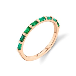 Emerald Baguette Stacking Ring, Minimalist Ring, Sterling Silver Ring,Thin Ring, Baguette ring, Delicate Ring, gift for her,gift for mom